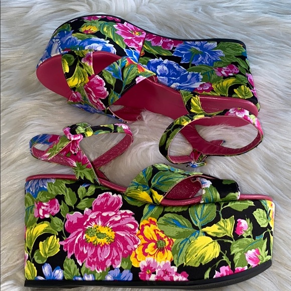 Massimo Lonardo Floral Silk Satin Platforn Sandals - Picture 6 of 10